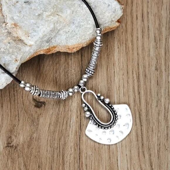 Handmade Bohemian Tribal Necklace - Picture 3 of 5